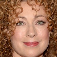 Alex Kingston Nagie