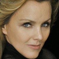 Alice Ripley Nagie