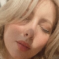 BogutLesya Nagie
