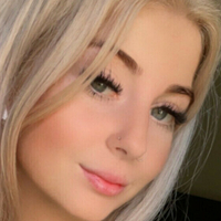 Carly Cakes Nagie