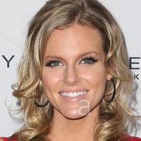 Chelsey Crisp Nagie