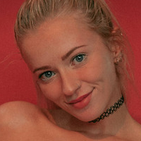Chloe Cream Nagie