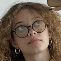 clara.west Nagie