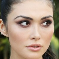 Daniella Pineda Nagie