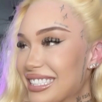 Dezi Stormz Nagie