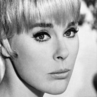Elke Sommer Nagie