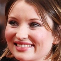 Emily Browning Nagie