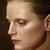 Guinevere Van Seenus Nagie