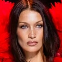 Isabella Hadid Nagie