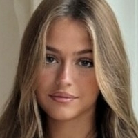 Julia Molinari Nagie