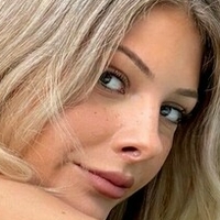 maddy18 Nagie