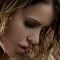 Model Sharona Nagie