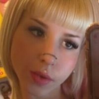 Piercing Poli’s Nagie