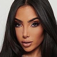 Raquel Symons Nagie