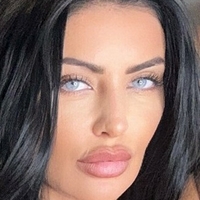 Scarlet Bouvier Nagie