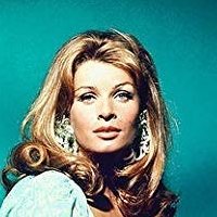 Senta Berger Nagie
