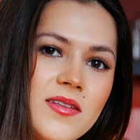 Serina Gomez Nagie