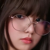 shknhdzn Nagie