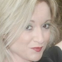 Simmone Nagie