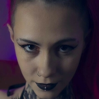 Skylar Calico Nagie