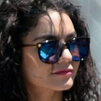 Vanessa Hudgens Sister Nagie