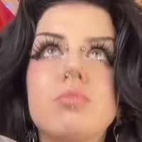 yeahimcaroline Nagie