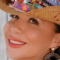 Yoi Elena Medina Nagie